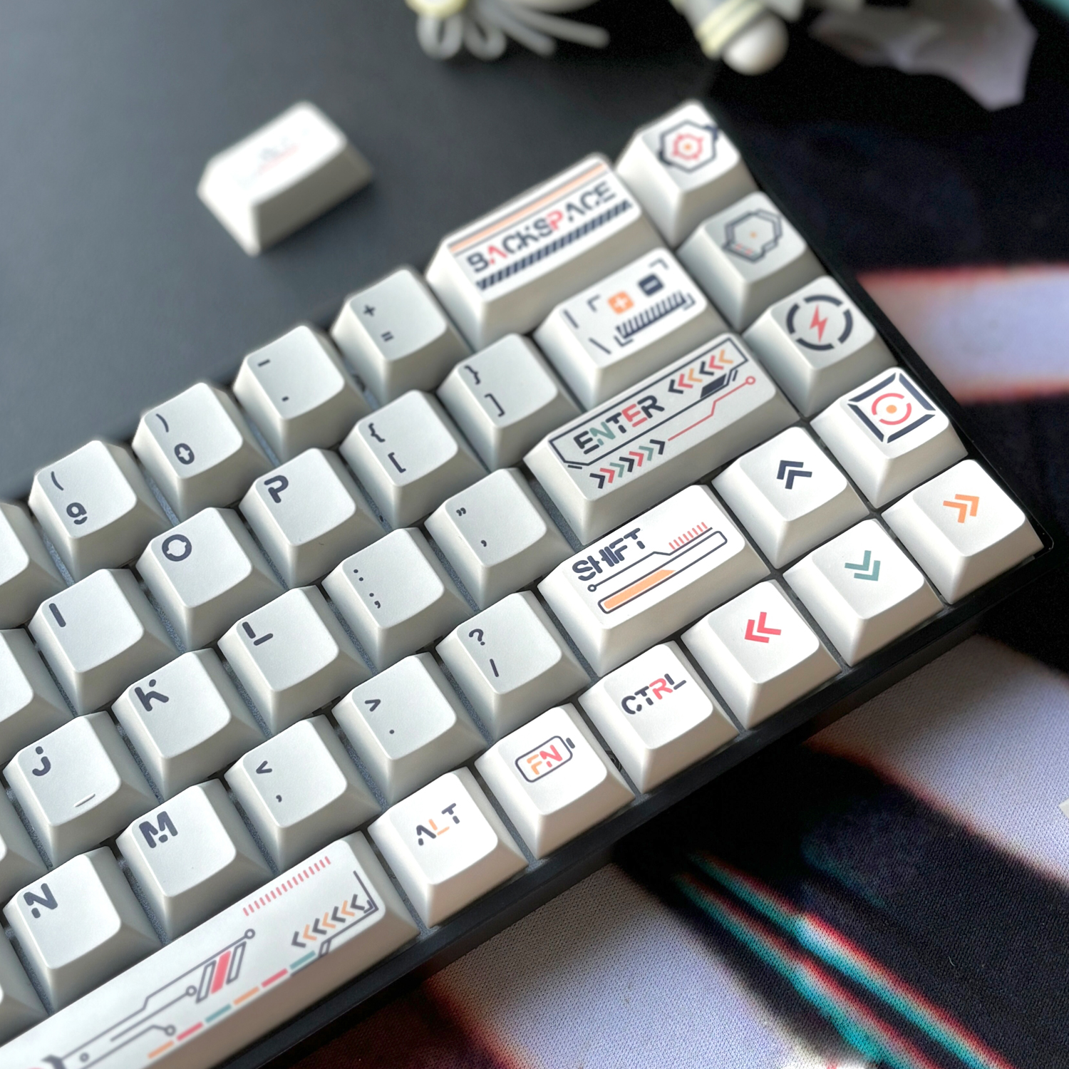 95 Keys Cherry Profile Graffit - Gaming Keyboard Ergo ulasan dan harga